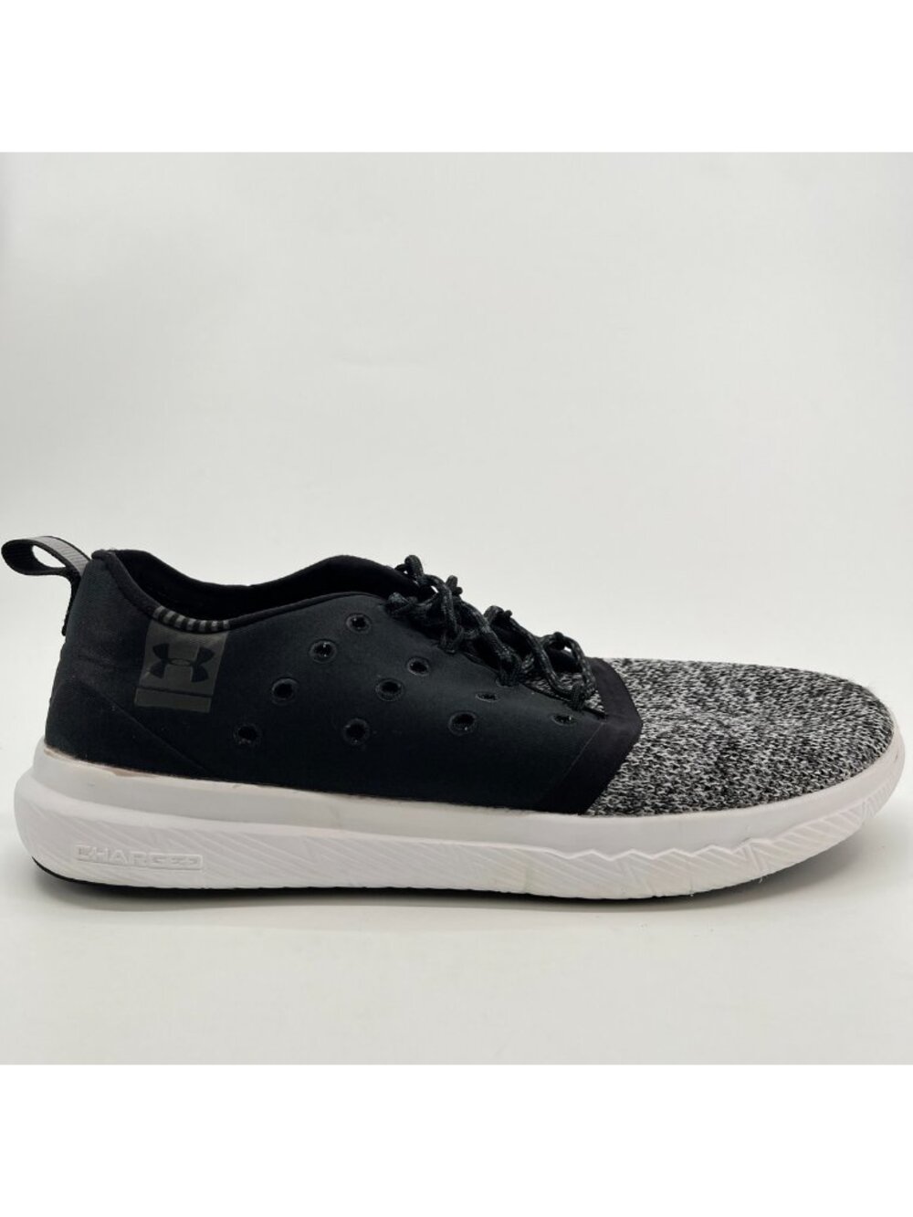Under Armour Charged 24/7 Low Womens Size 7.5 Gray Black Running Shoes Sneakers